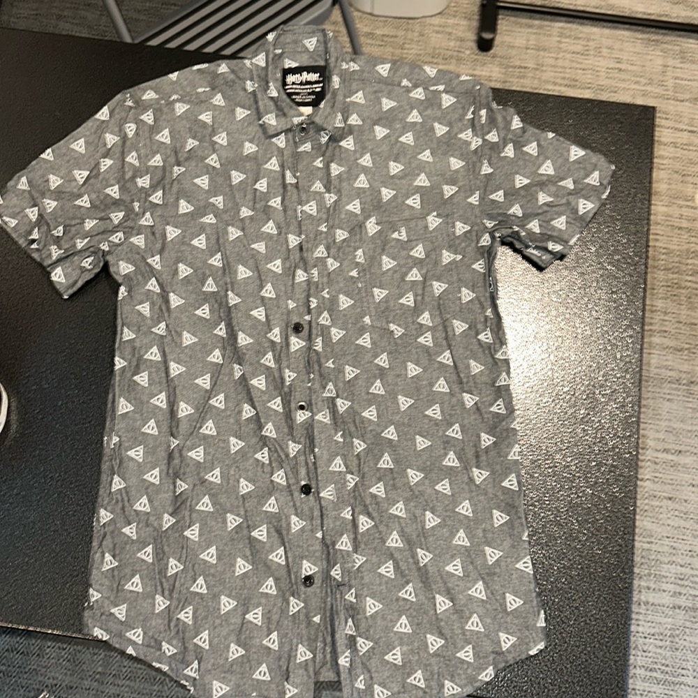 Harry Potter deathly hallows collared button down shirt S